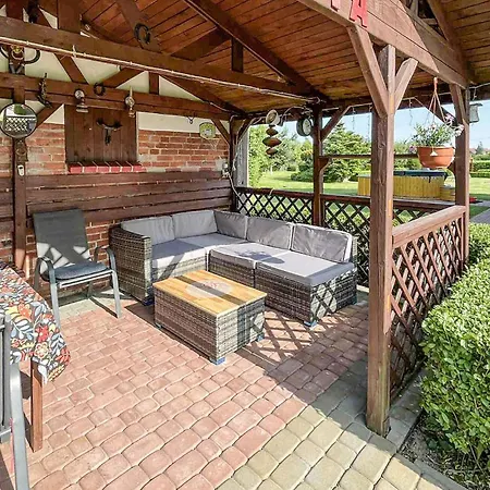 Gorgeous In With Wifi *